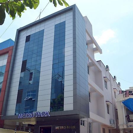 Metro Park Hotel Chennai Ngoại thất bức ảnh