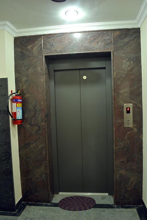 Metro Park Hotel Chennai Ngoại thất bức ảnh