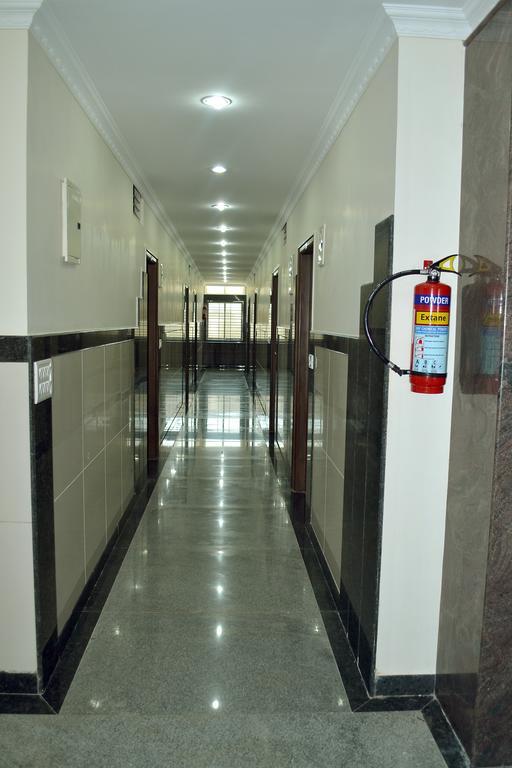 Metro Park Hotel Chennai Ngoại thất bức ảnh