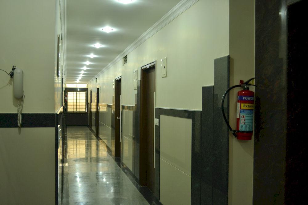 Metro Park Hotel Chennai Ngoại thất bức ảnh