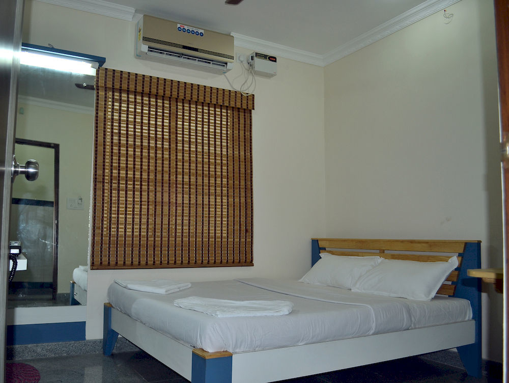 Metro Park Hotel Chennai Ngoại thất bức ảnh
